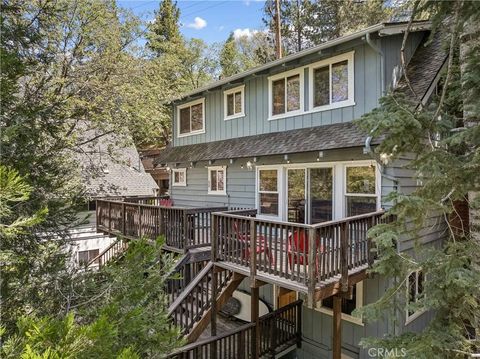 Photo of 400 N State Highway 173, Lake Arrowhead, CA 92352 (MLS # IG26095924)
