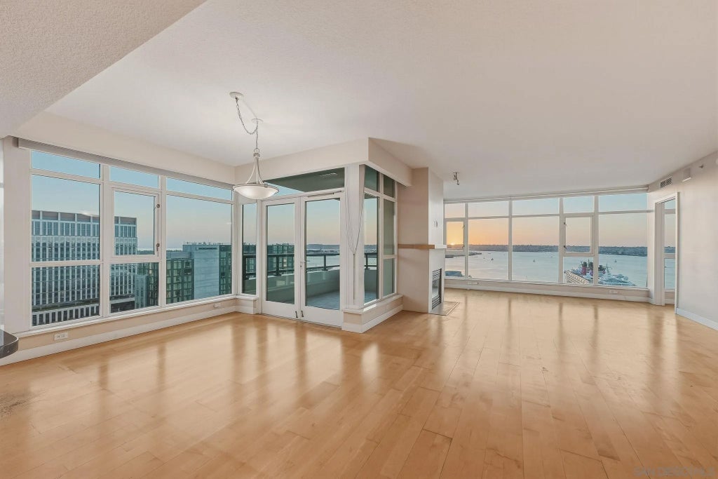 Photo of 1199 Pacific Hwy #2206, San Diego, CA 92101 (MLS # 260025226)