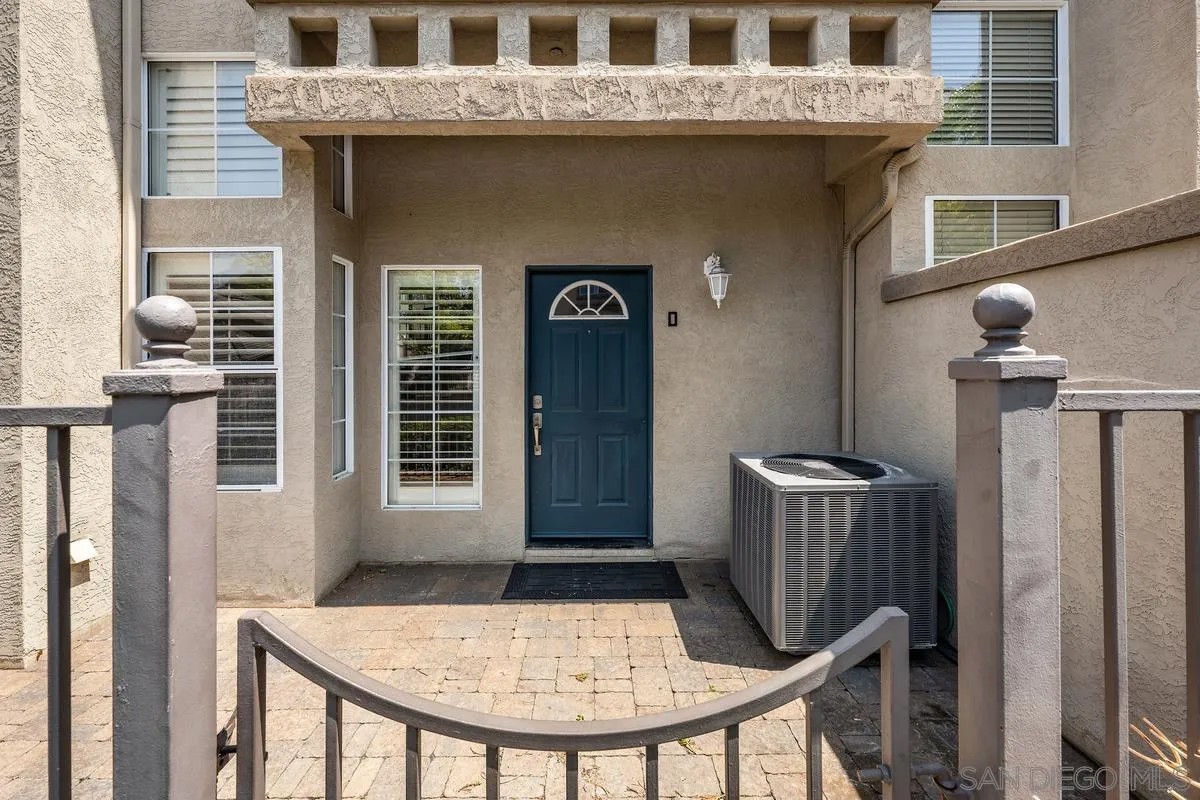 12541 El Camino Real
