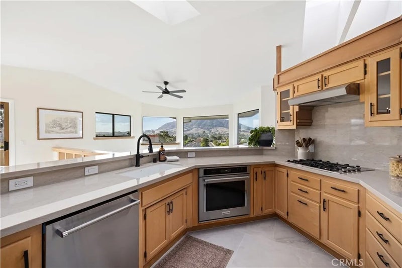 957 Skyline Drive