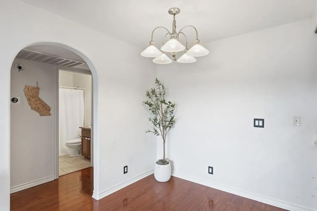 1915 Avenida Del Mexico