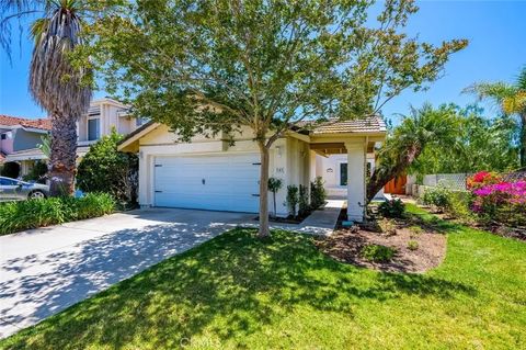 Photo of 4 Saint Martin, Laguna Niguel, CA 92677 (MLS # OC26054419)