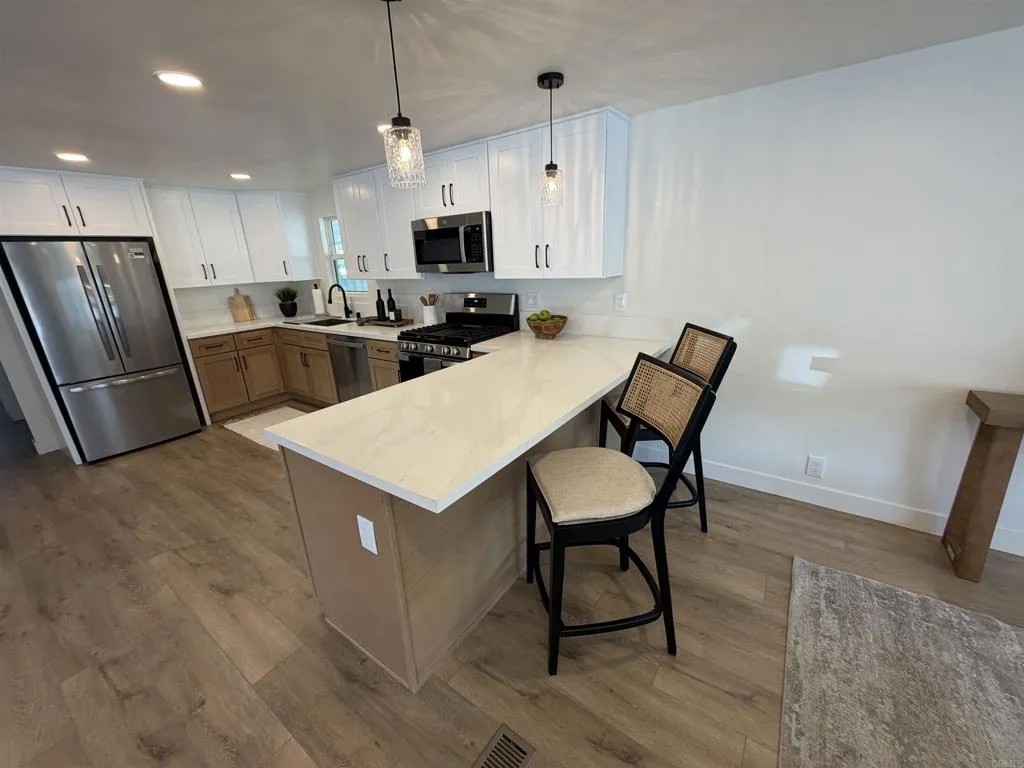 8301 Mission Gorge 274