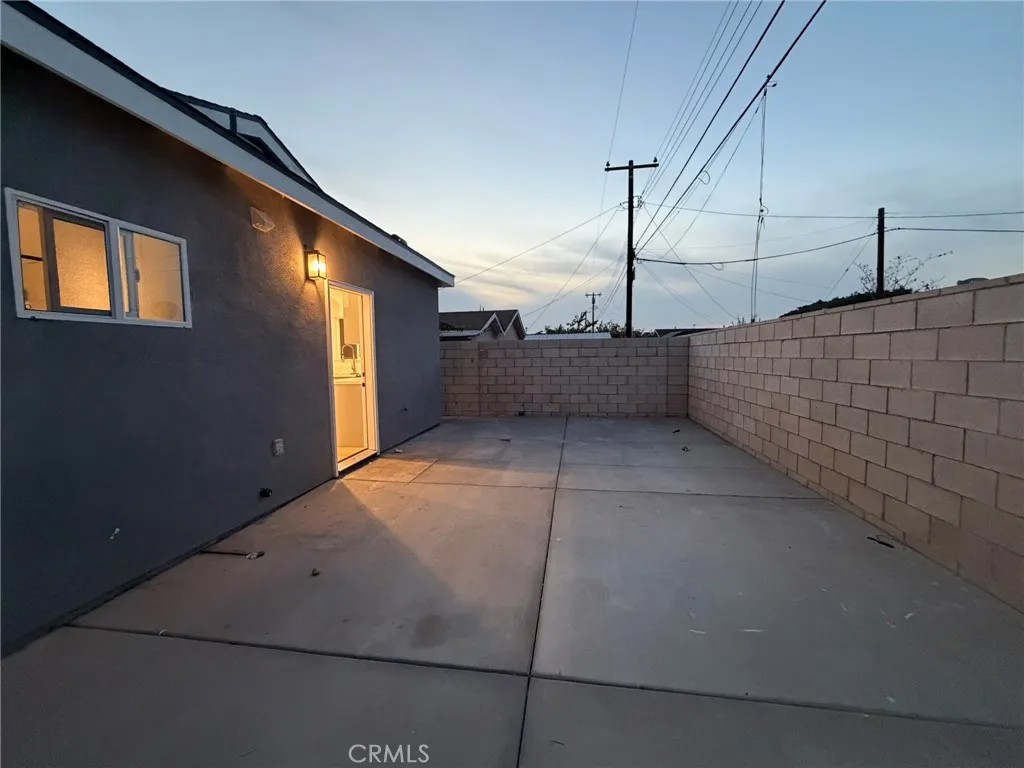 4721 W Oakfield