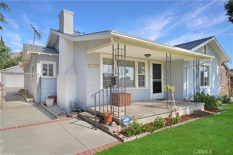 Tiny photo for 3837 Mountain View Avenue, Pasadena, CA 91170 (MLS # OC25248330)