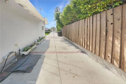 Tiny photo for 3837 Mountain View Avenue, Pasadena, CA 91170 (MLS # OC25248330)