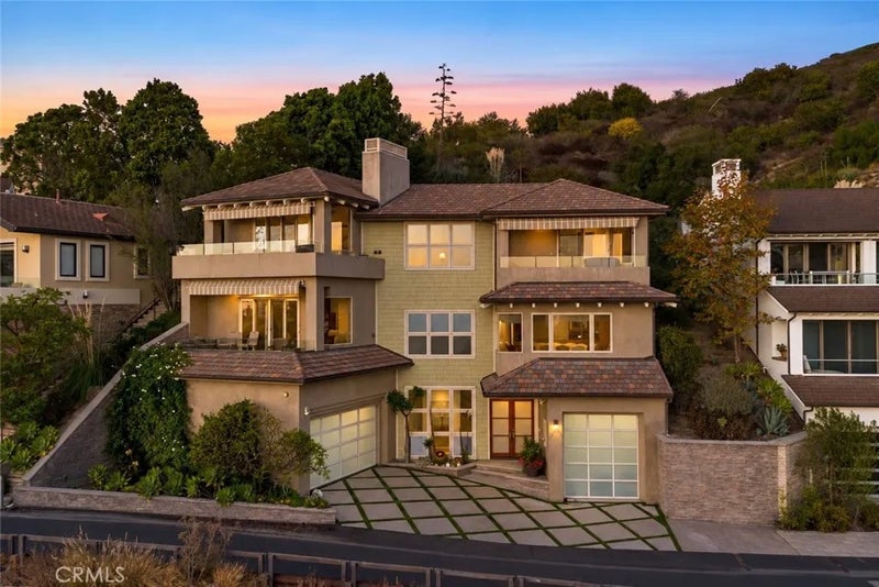 6 Pacific Vista