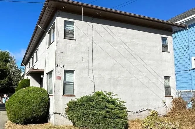 3200 California