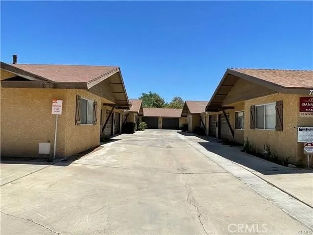 Photo of 7467 Bannock Trl, Yucca Valley, CA 92284 (MLS # IV26044383)