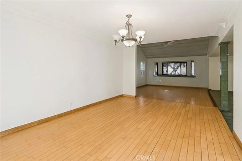 Tiny photo for 5960 Wilkinson, Valley Village, CA 91607 (MLS # SR25250594)