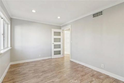 Tiny photo for 5960 Wilkinson, Valley Village, CA 91607 (MLS # SR25250594)