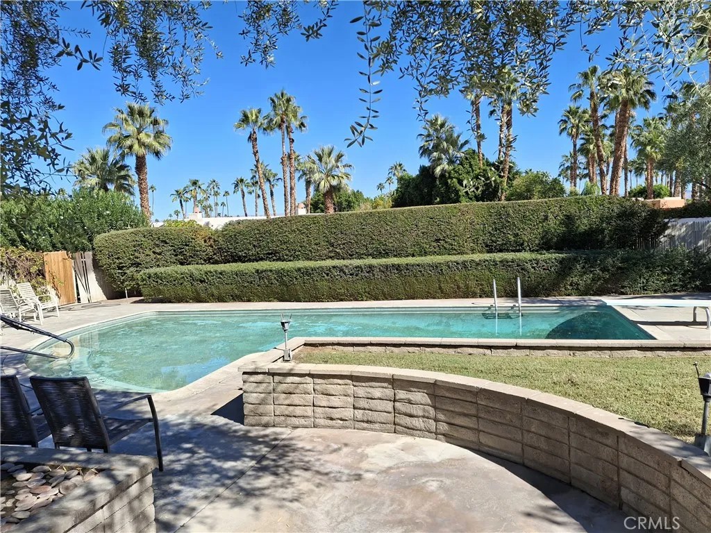 72424 Desert Drive