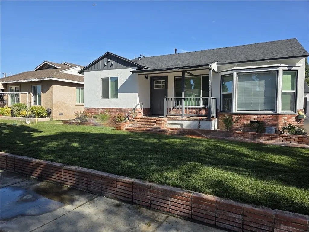 Photo of 5344 Adenmoor Ave, Lakewood, CA 90713 (MLS # RS26018084)