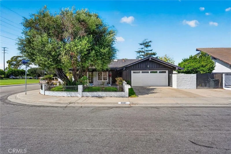 8661 Brookside Drive