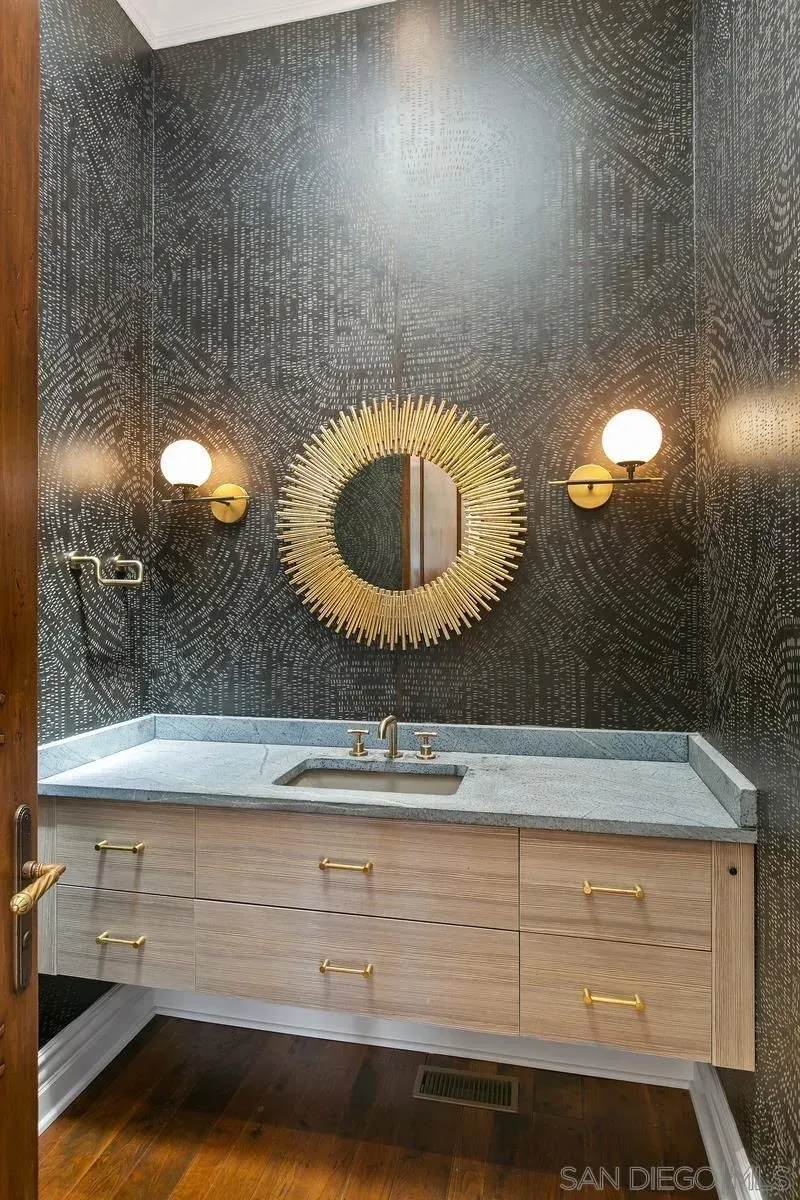 La Jolla, California 92037, United States, 3 Bedrooms Bedrooms, ,5 BathroomsBathrooms,Residential,Active,219857