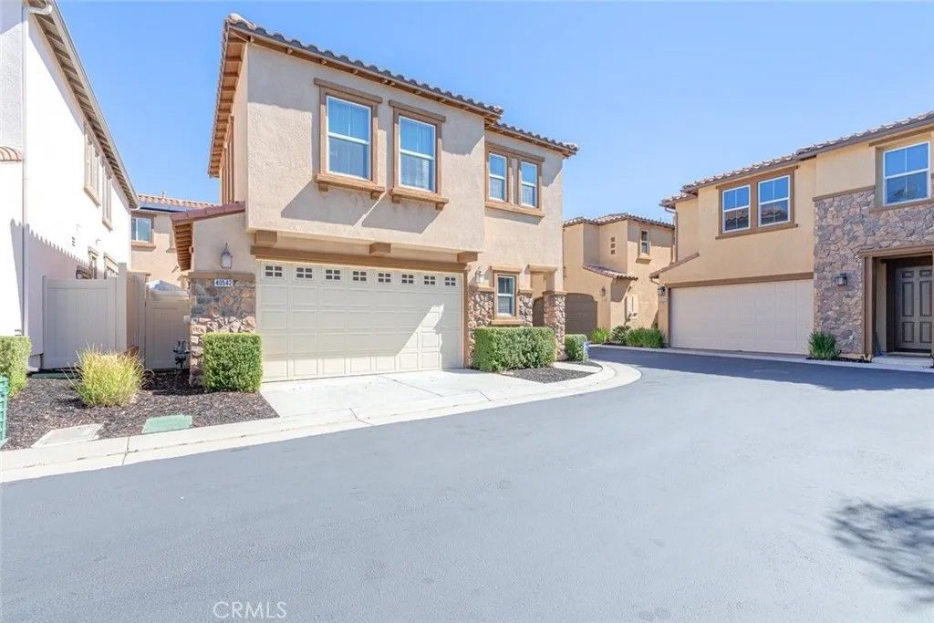 Photo of 40542 Calla Lilly St, Murrieta, CA 92563 (MLS # SW26050880)