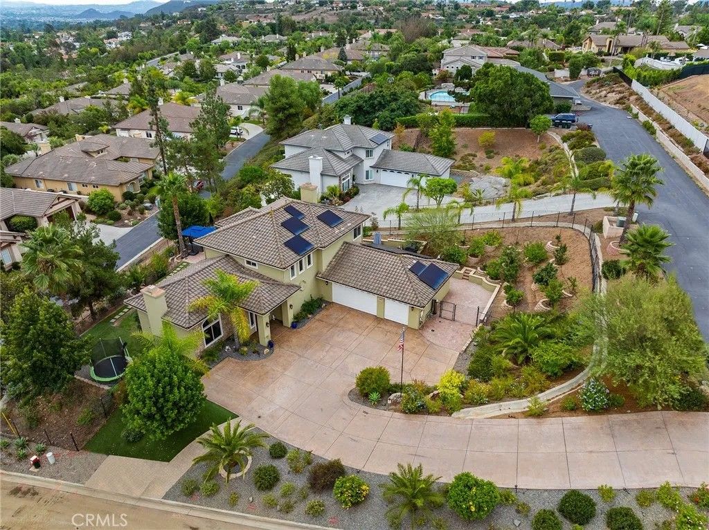 Photo of 1603 Gamble Ln, Escondido, CA 92029 (MLS # SW25228391)