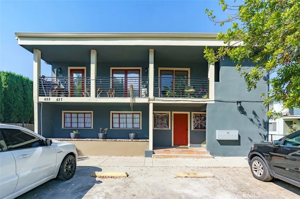 425 N Raymond Avenue