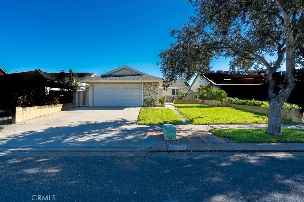 Photo of 18422 De Bie Ave, Cerritos, CA 90703 (MLS # DW25267731)