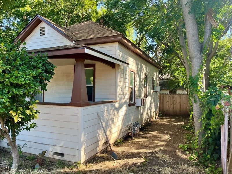 1326 Mulberry