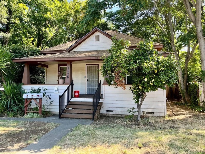 1326 Mulberry