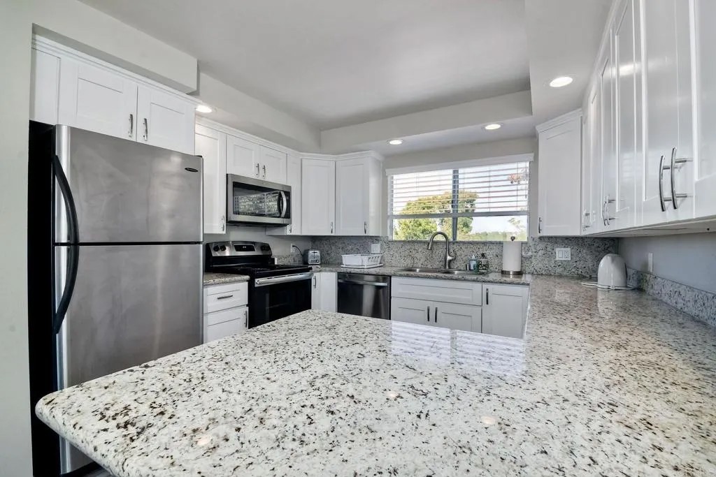 6677 Paseo Del Norte B