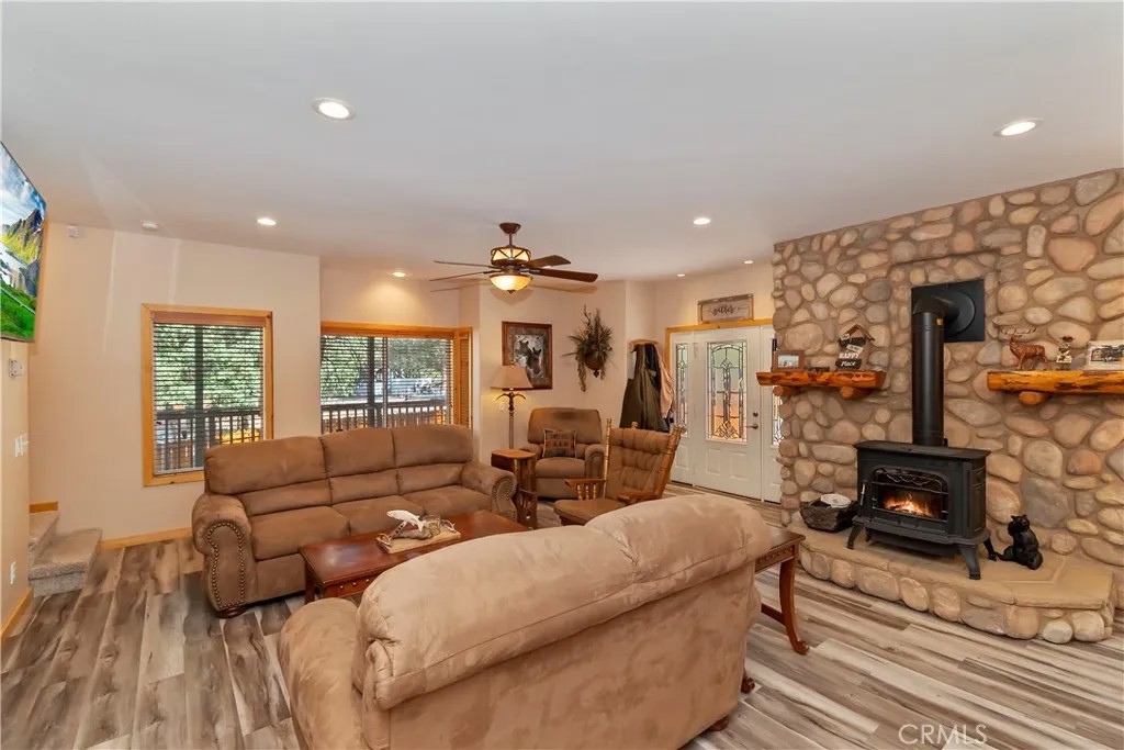 284 Leonard Lane