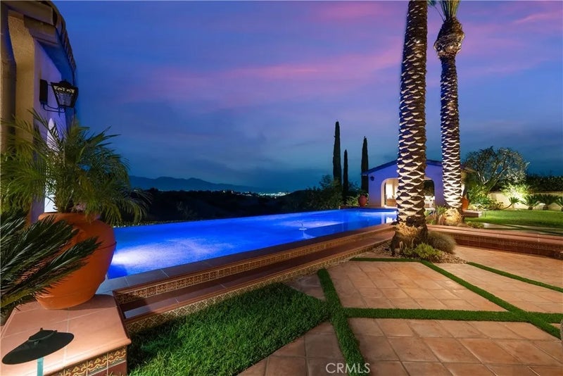 2332 Milano Terrace