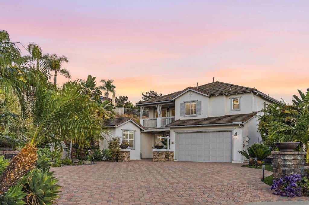 Photo of 851 Shadow Ridge Pl, Chula Vista, CA 91914 (MLS # 260021004)