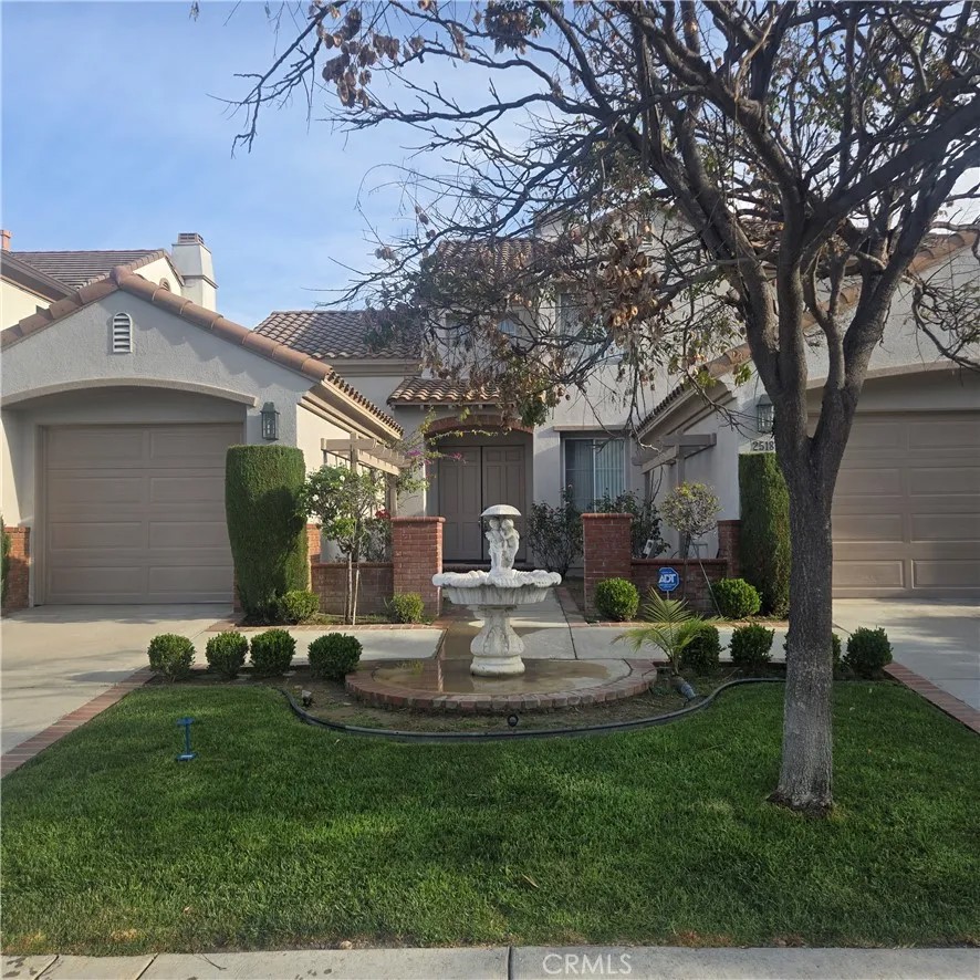 2518 Carlton