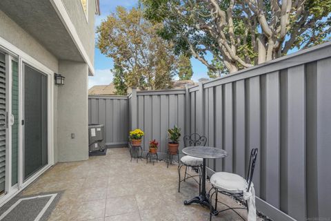 Tiny photo for 220 Lemon Grove, Irvine, CA 92618 (MLS # 250043126)