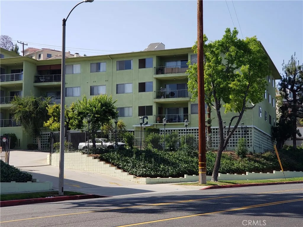 1301 S Atlantic Boulevard 414A