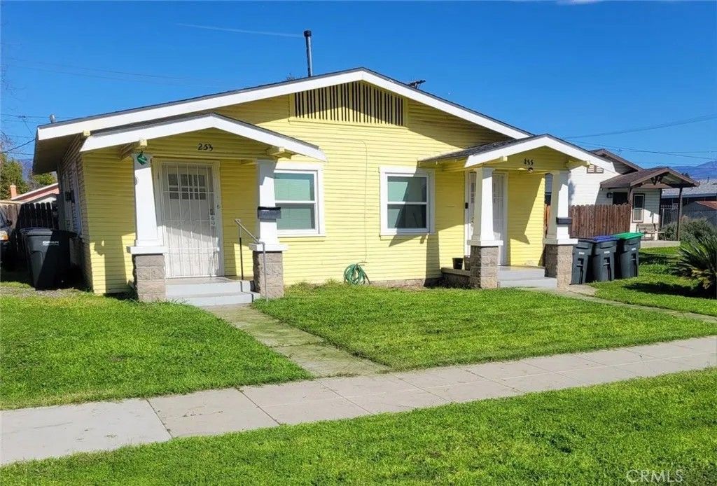 Photo of 253 E E St, Colton, CA 92324 (MLS # IG26074963)