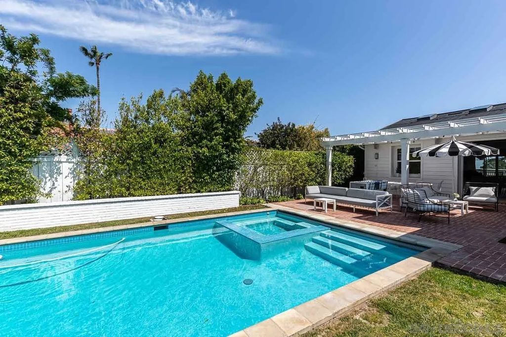 Photo of 1428 Cottontail Ln, La Jolla, CA 92037 (MLS # 250044901)