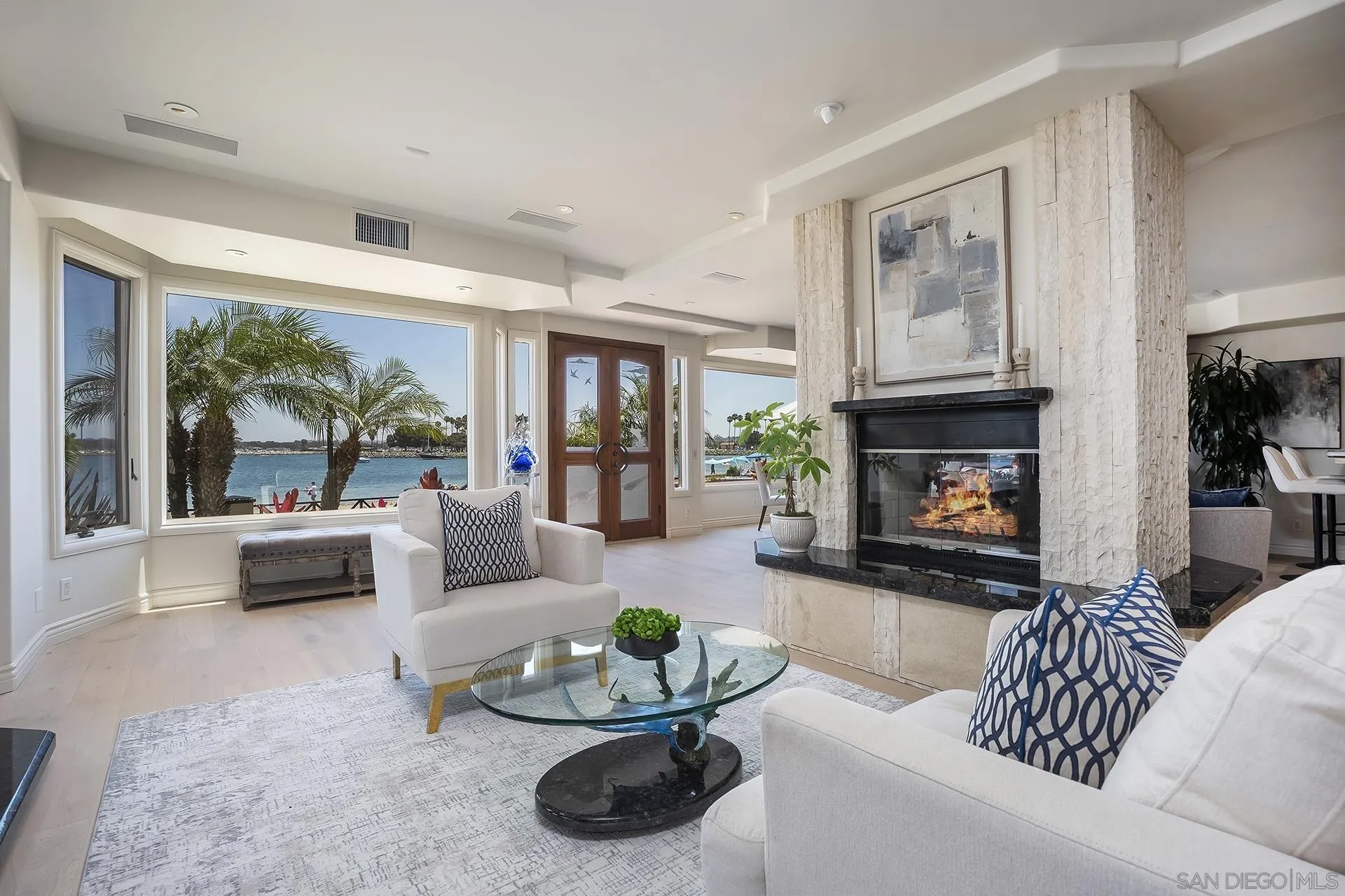 2741 Bayside Walk