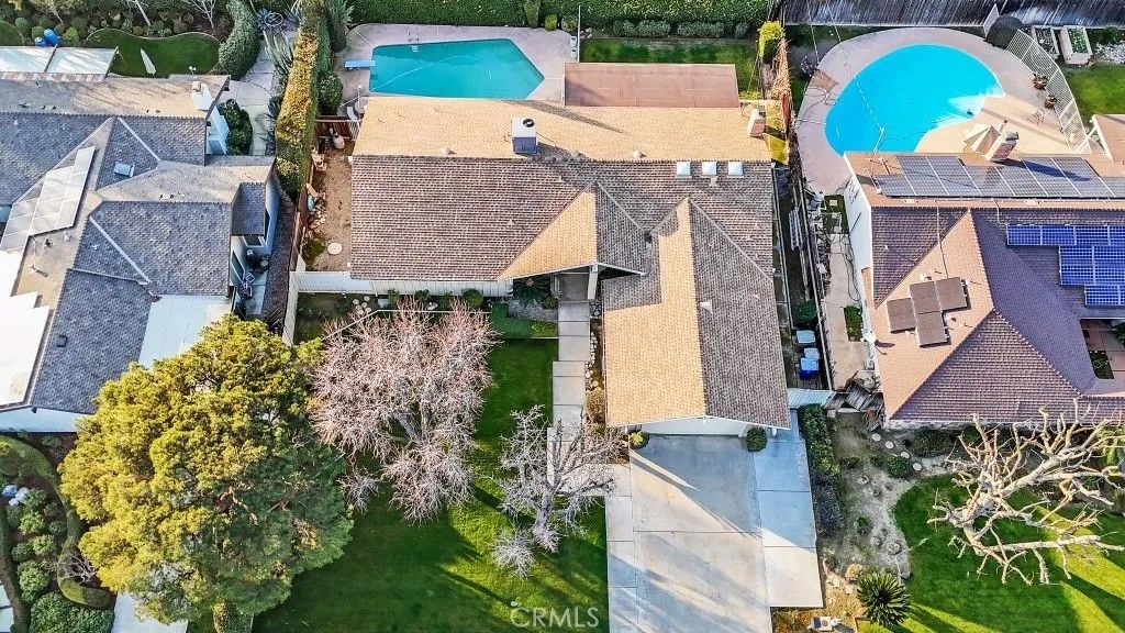 Photo of 601 Vista Verde Way, Bakersfield, CA 93309 (MLS # NS26018326)