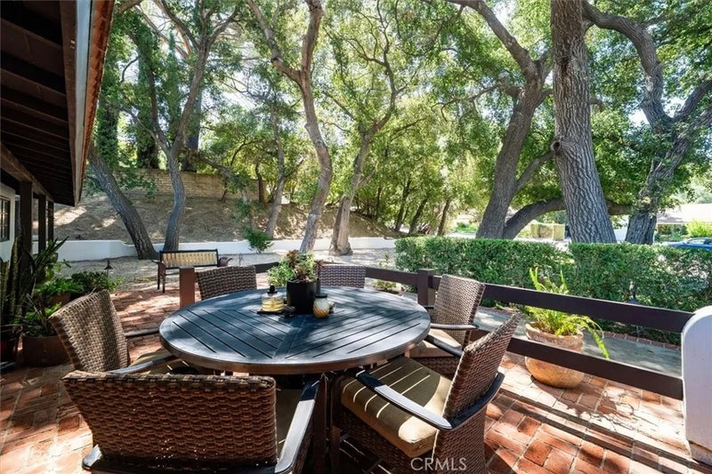 15737 Warm Springs
