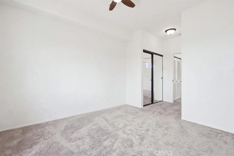 511 N Lark Ellen I
