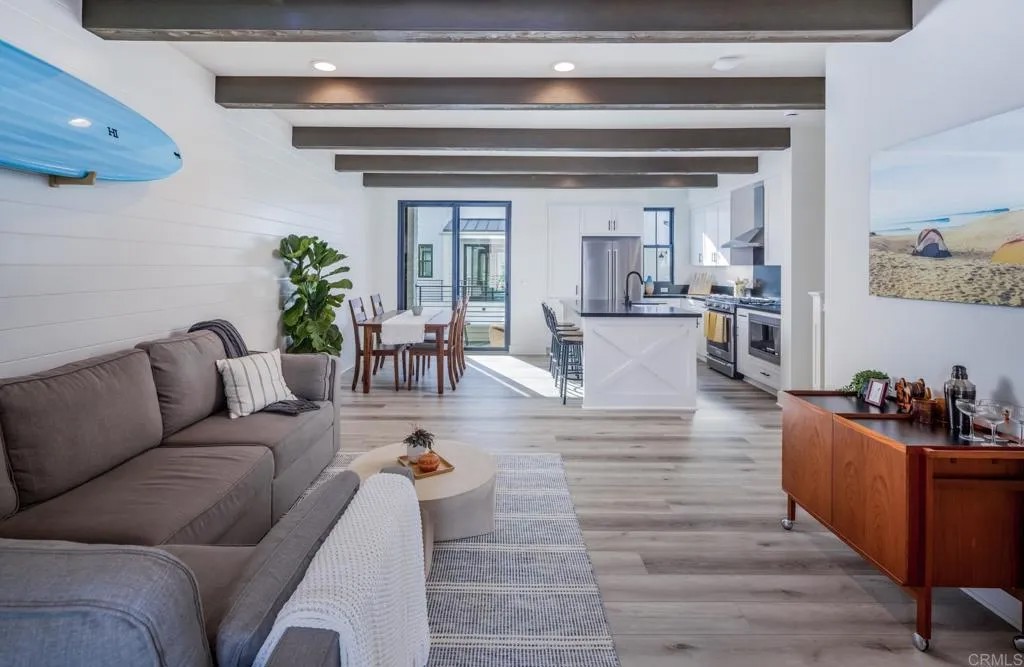 1403 Anacona Place 103