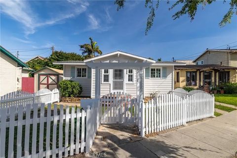 Photo of 308 S Lucia Ave, Redondo Beach, CA 90277 (MLS # SB26059643)