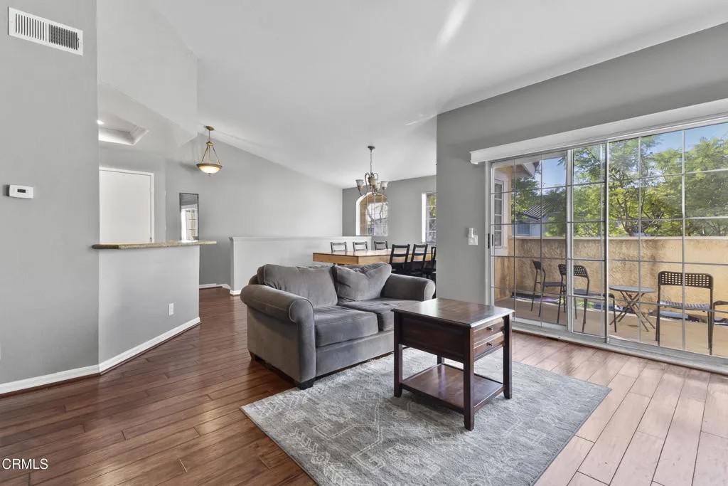 2012 Blackberry Circle