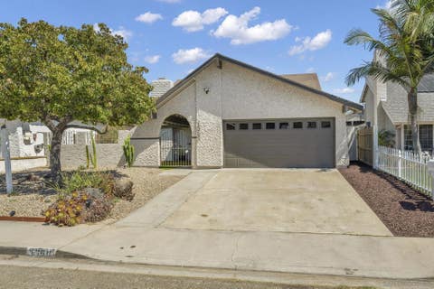 Photo of 1360 Cerritos Ct, Chula Vista, CA 91910 (MLS # 260017765)