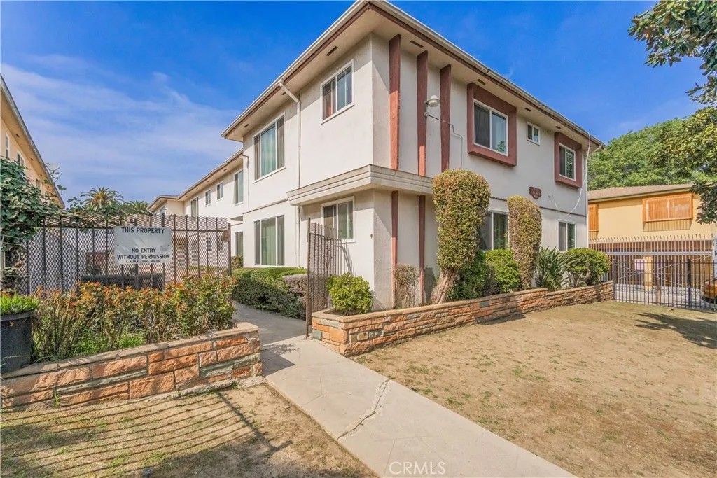 Photo of 4017 Gelber Place, Los Angeles, CA 90008 (MLS # TR26046412)
