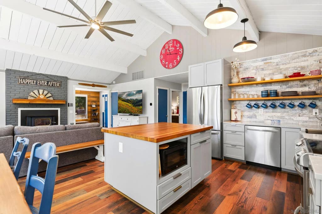 Photo of 3076 Pera Alta Dr, Julian, CA 92036 (MLS # 260011380)