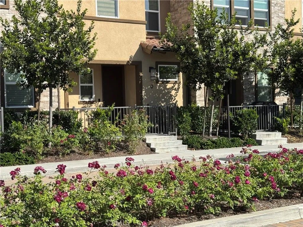 Photo of 9 Sanctuary Ln, Mission Viejo, CA 92692 (MLS # OC26093258)