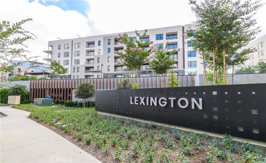 3608 Rivington