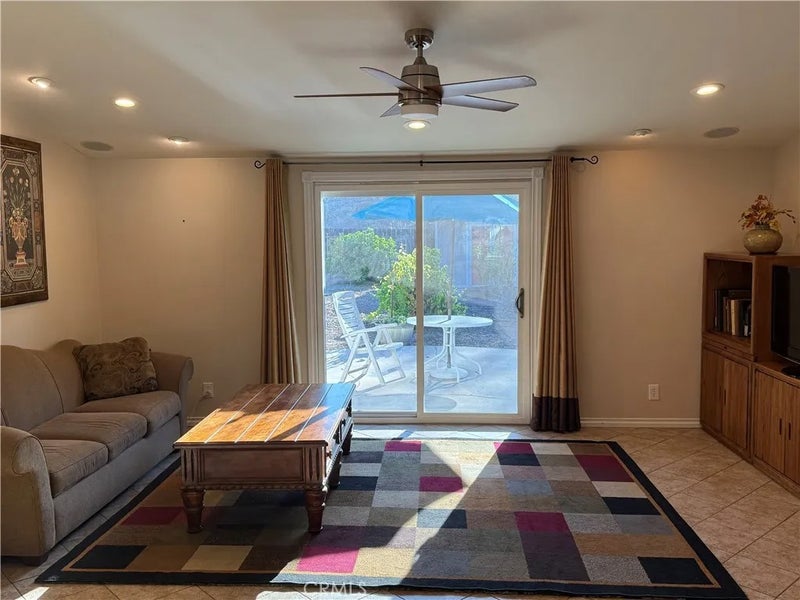545 E Gainsborough Road