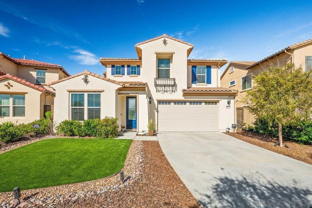 Photo of 1517 Leonis Pl, Vista, CA 92083 (MLS # 260011507)