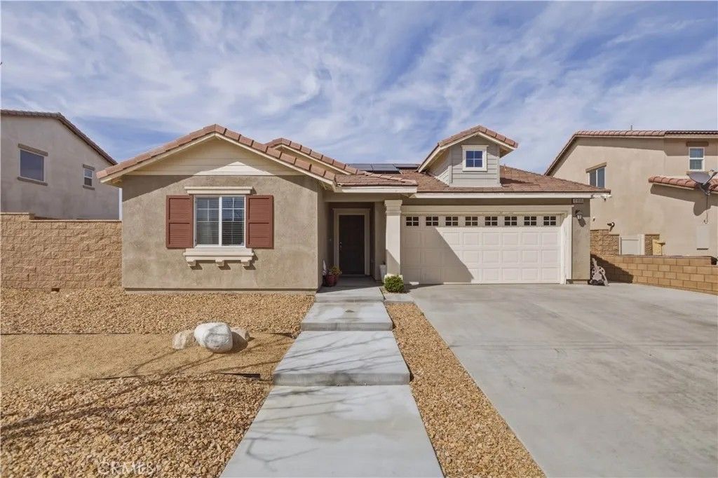 Photo of 11866 Andrews Pl, Victorville, CA 92392 (MLS # HD26061916)