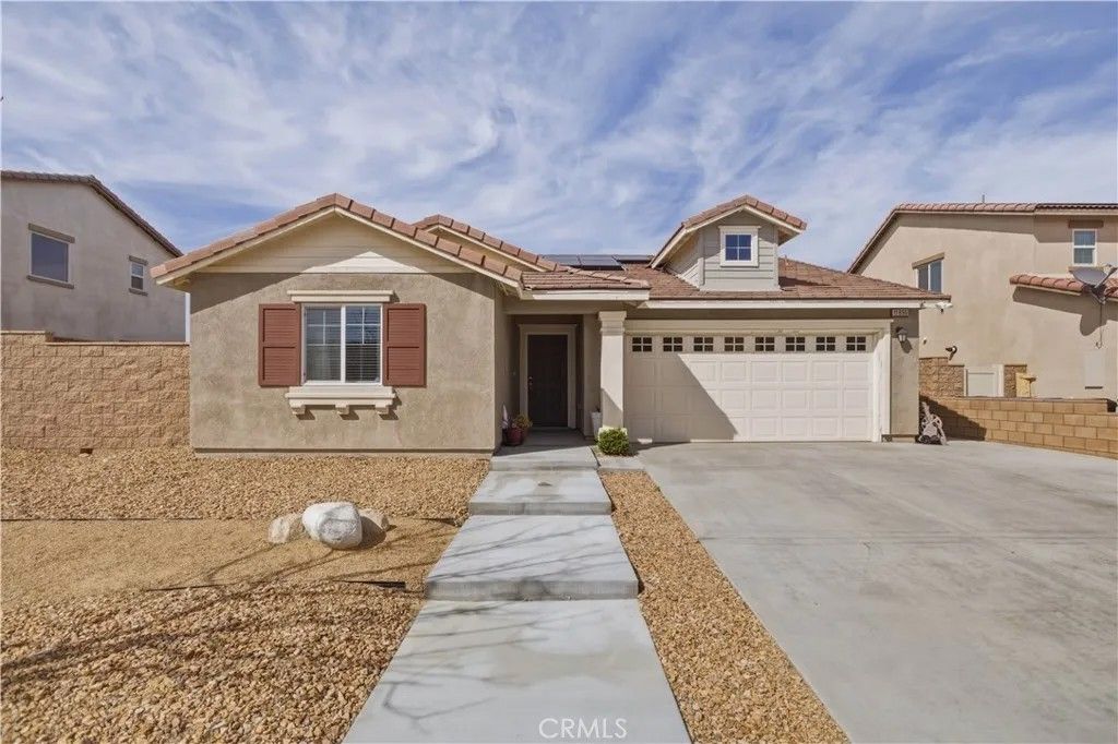Photo of 11866 Andrews Pl, Victorville, CA 92392 (MLS # HD26061916)